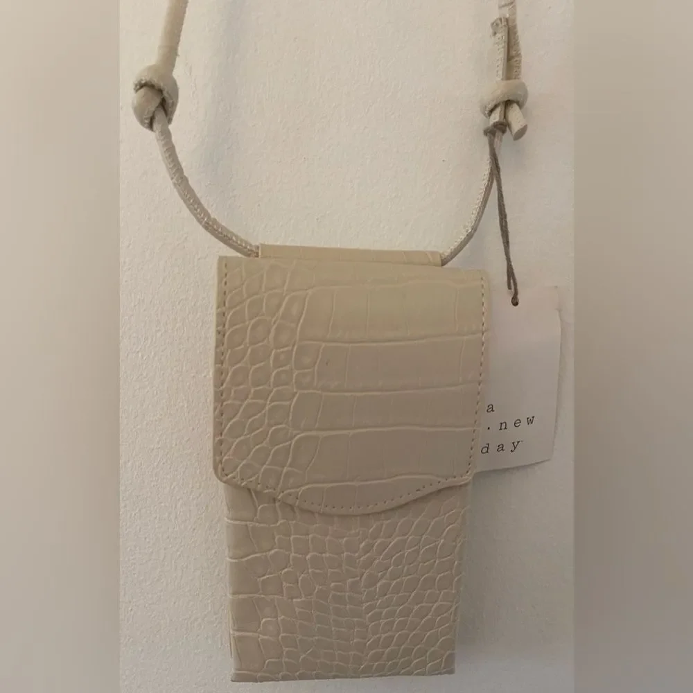 A New Day White Cellphone Crossbody Bag NWT